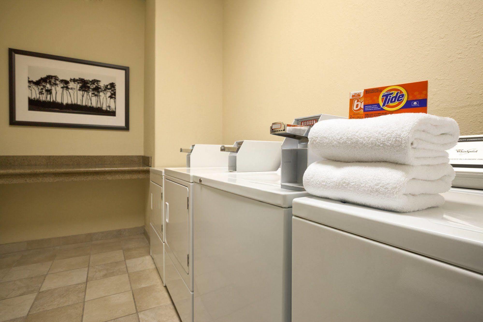 Country Inn & Suites By Radisson, Des Moines West, Ia Clive Exteriér fotografie